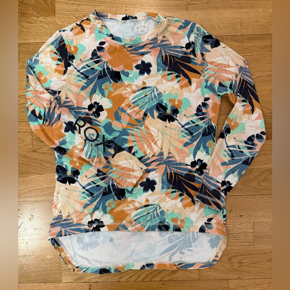 Roxy Multicolor Leaf Pattern Top
